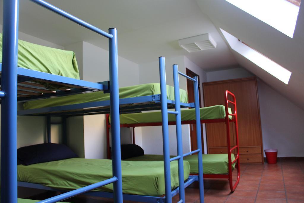 Albergue De Canfranc Estacion Zimmer foto