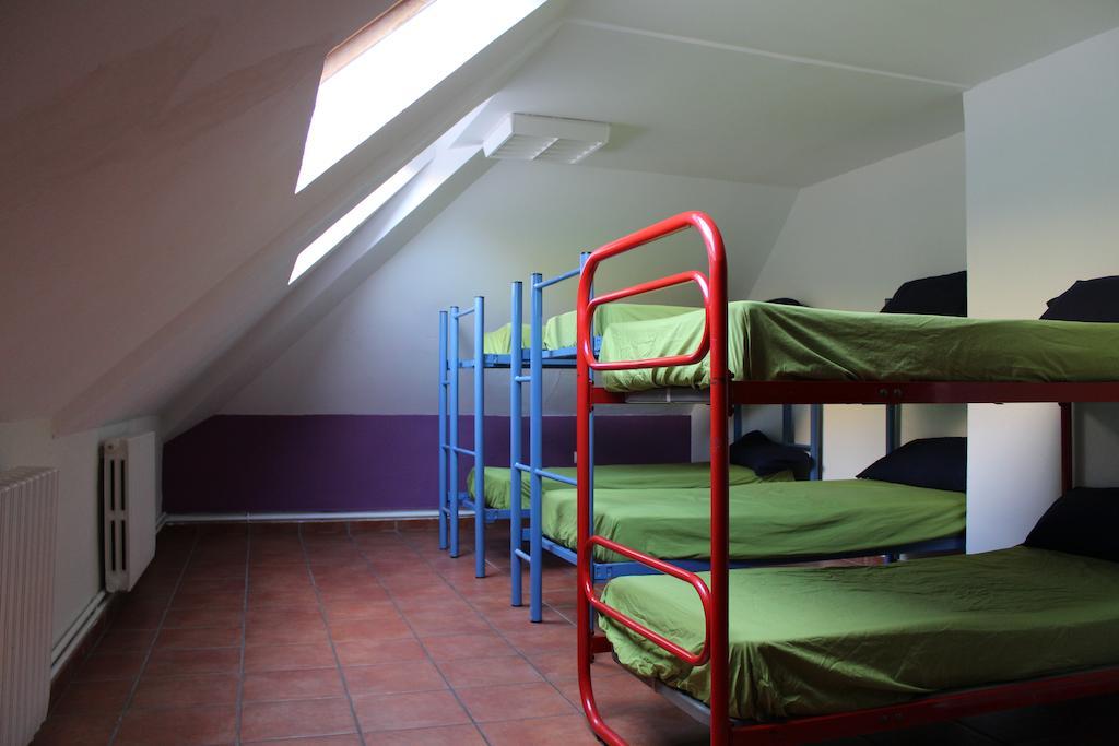 Albergue De Canfranc Estacion Zimmer foto