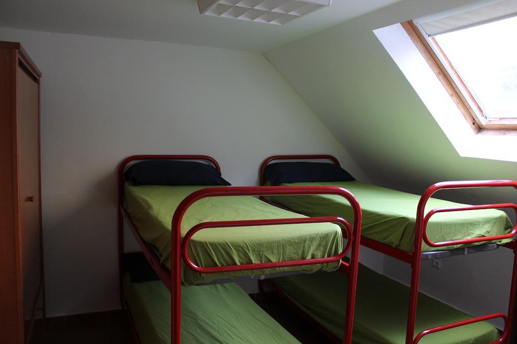 Albergue De Canfranc Estacion Zimmer foto