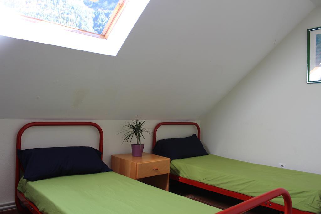 Albergue De Canfranc Estacion Zimmer foto