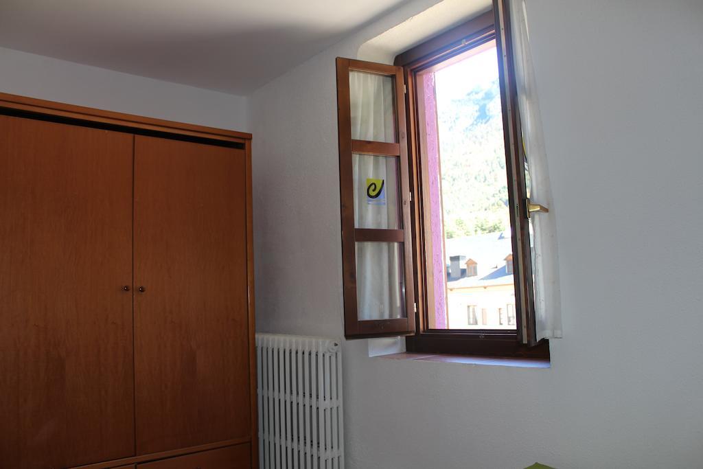 Albergue De Canfranc Estacion Zimmer foto