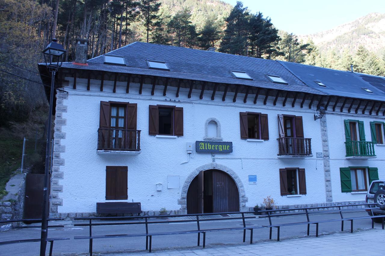 Albergue De Canfranc Estacion Exterior foto